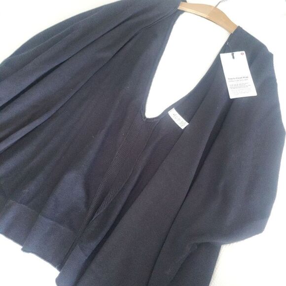 Lululemon free to coast sweater tunic wrap - Picture 15 of 15
